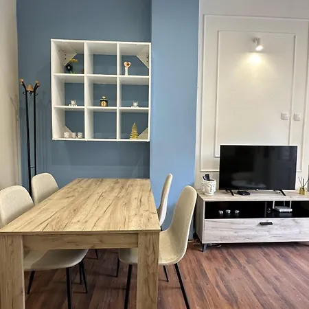 Apartment Eight